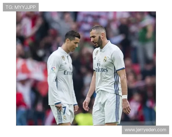 本泽马 vs 阿圭罗:终结效率与战术角色差异